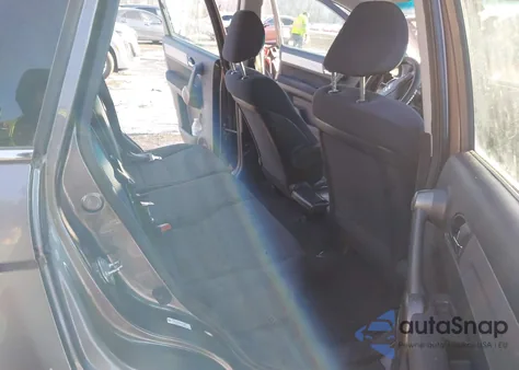 2011 Honda Cr-V Lx z USA, uszkodzony, nr VIN 5J6RE4H32BL064888